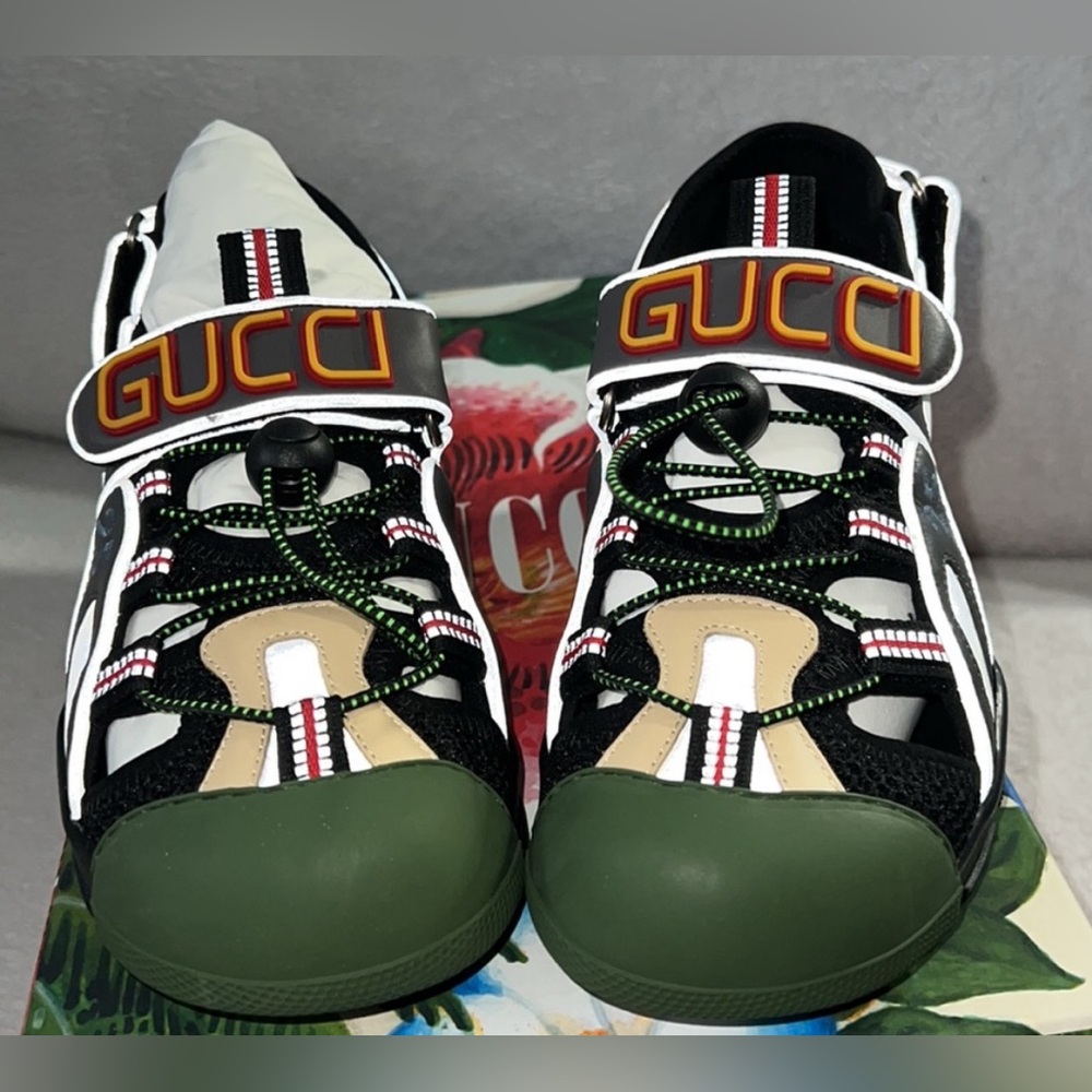 Gucci 🎄NWT Shoes - Green and White